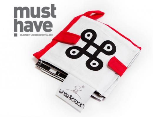 książeczka harmonijka z tytułem "must have"